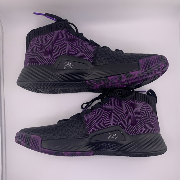 New Men’s Adidas Dame 5 J Marvel Black Panther size 6.5 - Picture 1 of 7